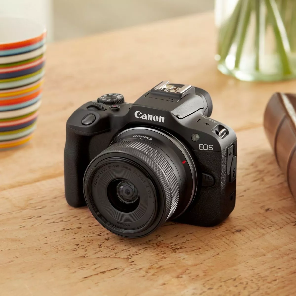 Canon EOS R100 + RF-S 18-45mm f/4.5-6.3 IS STM - Imagen 7